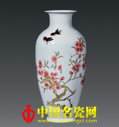 刘平“水点桃花”粉彩瓷瓶 