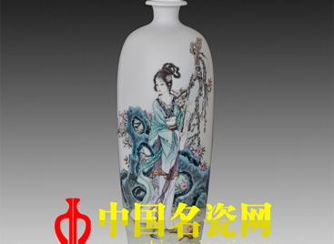 余贤宾:瓷上仕女的“穿越”之美