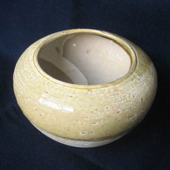曲阜窑黄釉罐
