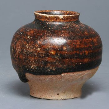 溪窑褐色釉罐
